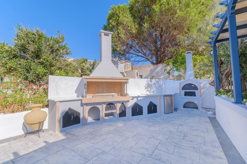 Lefkathia Beach Villa - Gated Beach-Front Private Villa At Lefkathia Beach, Chios! Volissos Buitenkant foto